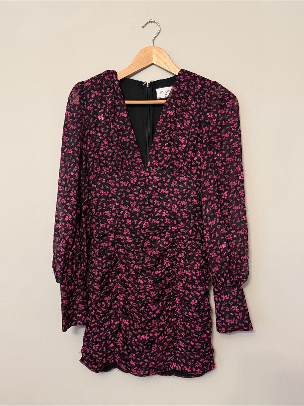 Runaway The Label Caitlan Mini Dress Floral Ruched Plunge V Neck Long Sleeve XS2